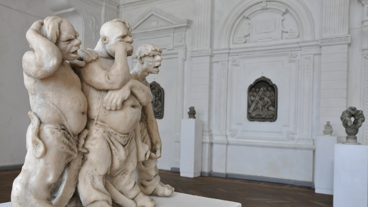 Окупанти погрожують вивезти експонати Херсонського художнього музею в окупований Крим або Росію
